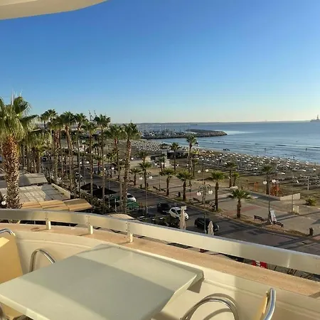 Alex 34 * Larnaca